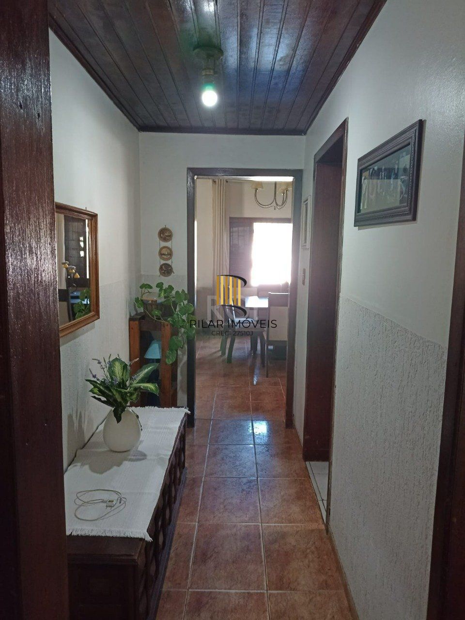 Casa 3 dormitórios, sendo 1 suites, 9 vagas - bairro Ponta Grossa Porto Alegre RS