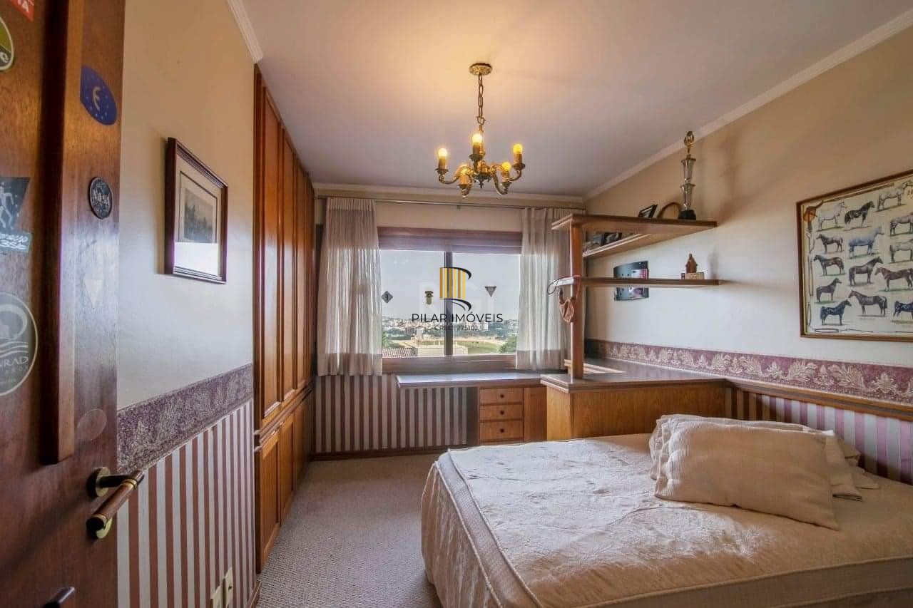 Apartamento para Venda - 246.47m², 3 dormitórios, sendo 1 suites, 2 vagas - Cristal