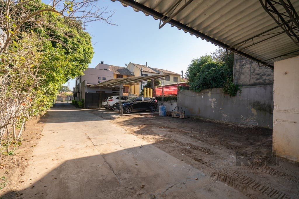 Casa Comercial para Venda - 300m², 0 dormitórios, Teresópolis