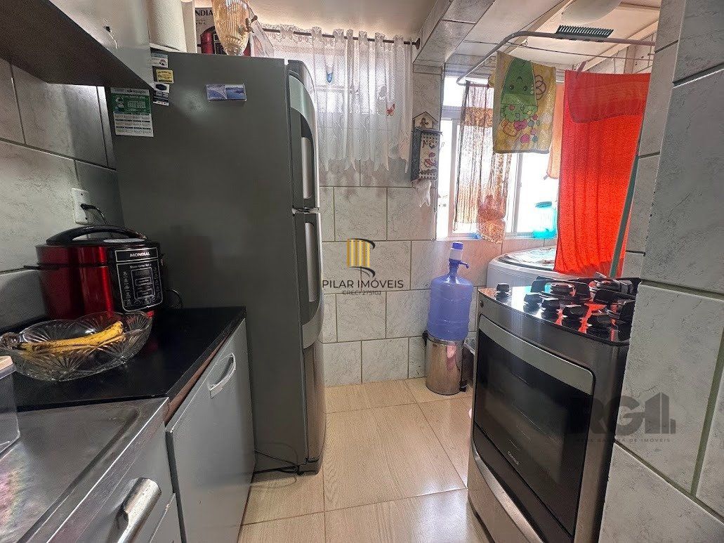 Apartamento a venda, dois dormitórios mobiliado no bairro Cristal.