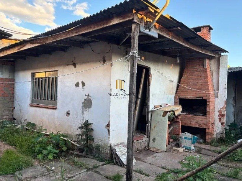  Terreno de 300m² com casas, no bairro Cavalhada, Porto Alegre/RS