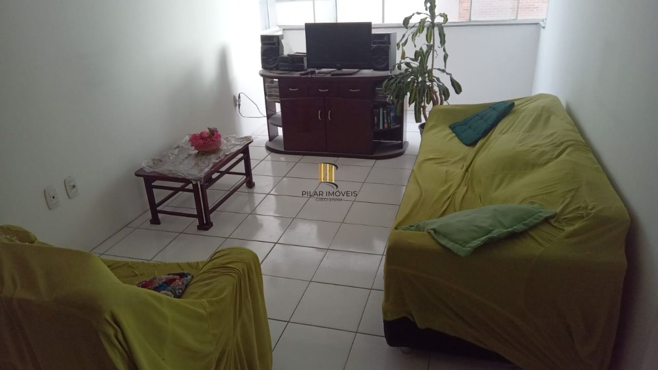 Apartamento 2 dormitórios , churrasqueira , elevador , 1 vaga de garagem descoberta !