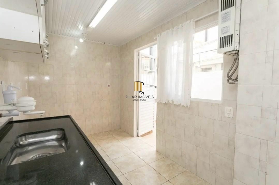 Casa em Condomínio com 03 quarto e 01 Vaga no Bairro Humaitá