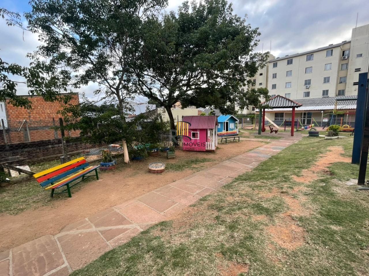 Apartamento  2 dormitórios, 1 vaga - Vila Nova, Porto Alegre