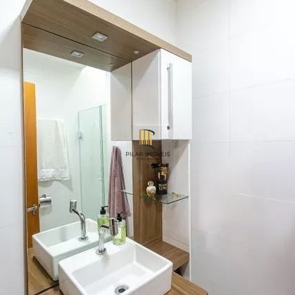 Casa em condominio com 2 vagas