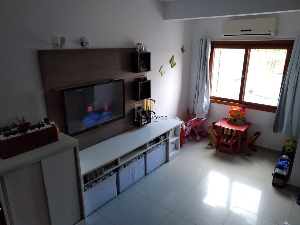 Casa para Venda - 100.45m², 4 dormitórios, sendo 2 suites, Guarujá, Porto Alegre