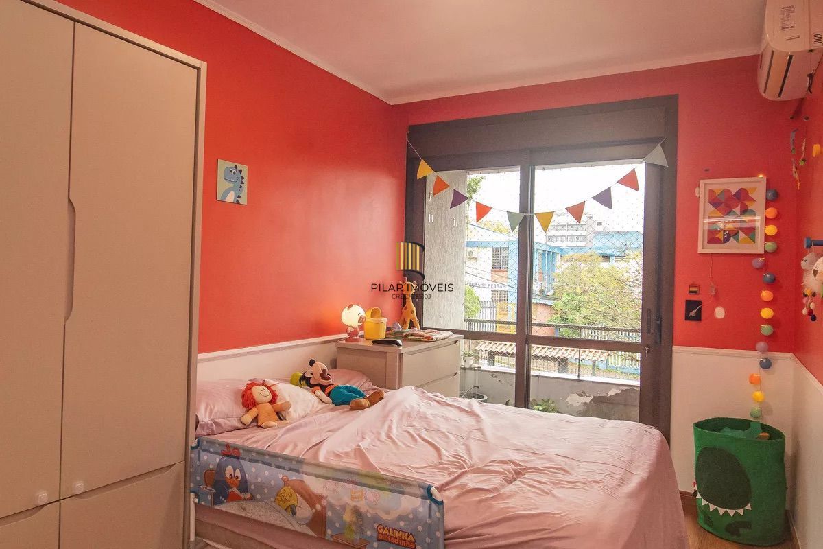 Casa 2 dormitórios no bairro Cristal