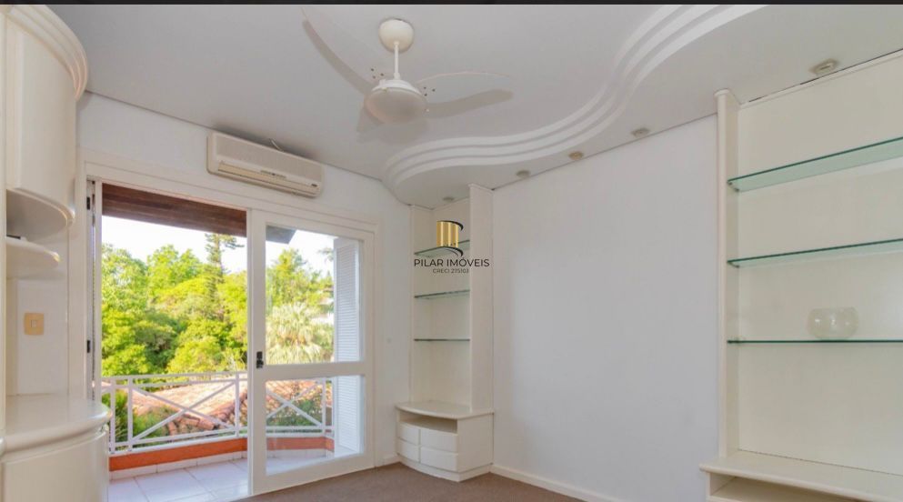 Casa em Condomínio Fechado no Bairro Vila Assunção  de Porto Alegre/RS