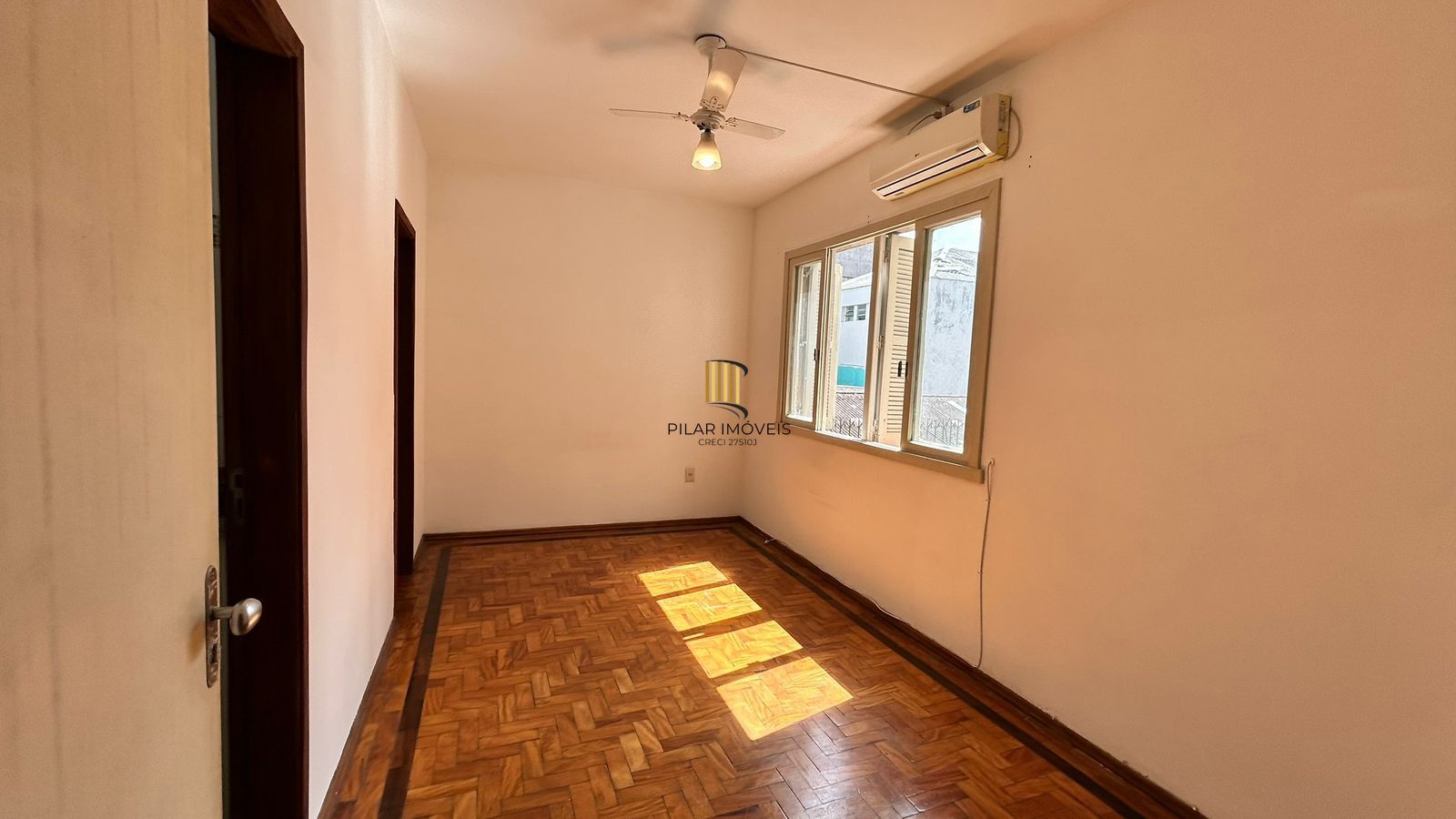 Apartamento JK-Loft, à venda, a poucos metros da Redenção, Porto Alegre, RS