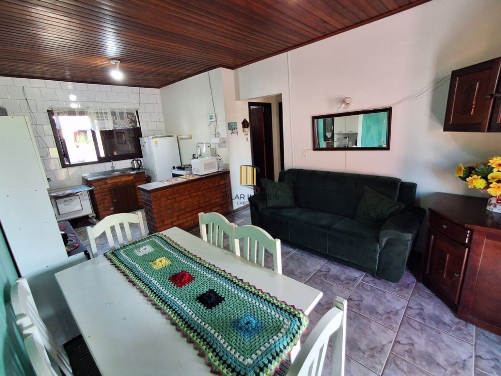 Oportunidade Única em Nova Tramandaí – Casa com 2 Dormitórios + 2 Kitnets nos Fundos!