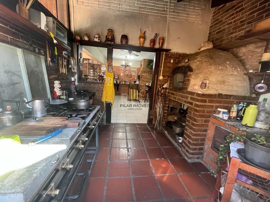 Casa para Venda - 400m², 5 dormitórios, sendo 3 suites, 4 vagas - Ipanema PORTO ALEGRE /RS