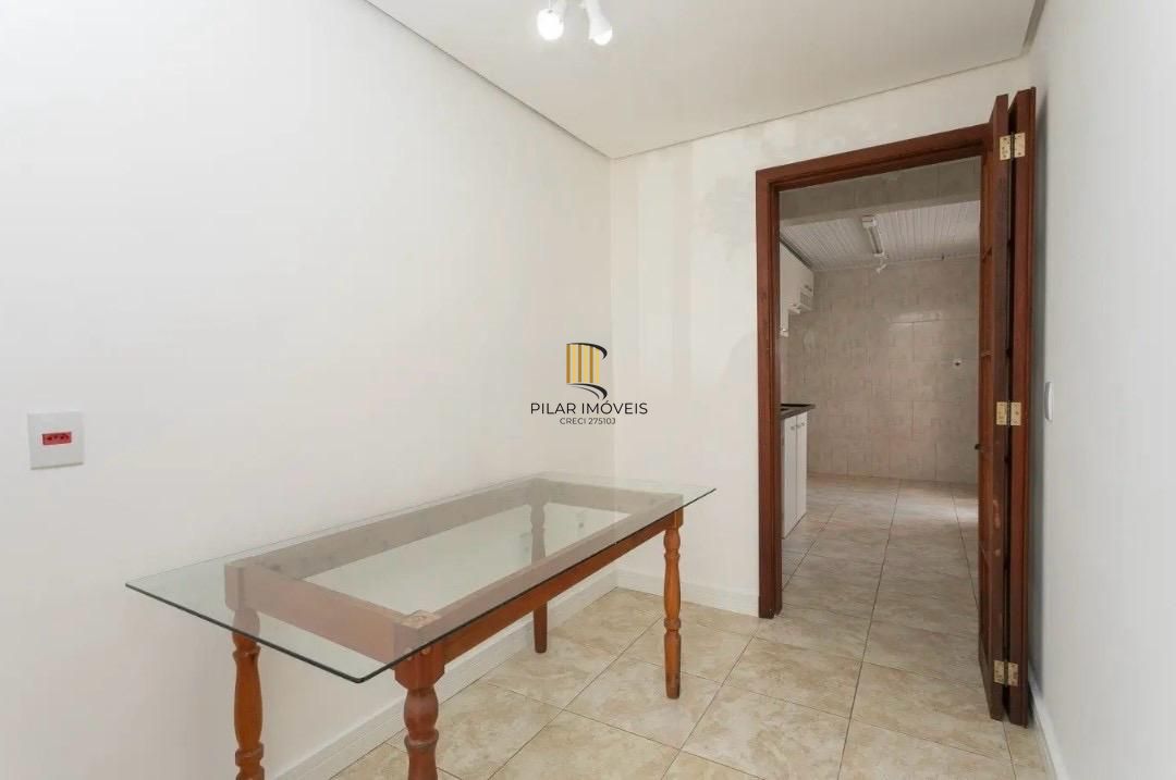 Casa em Condomínio com 03 quarto e 01 Vaga no Bairro Humaitá
