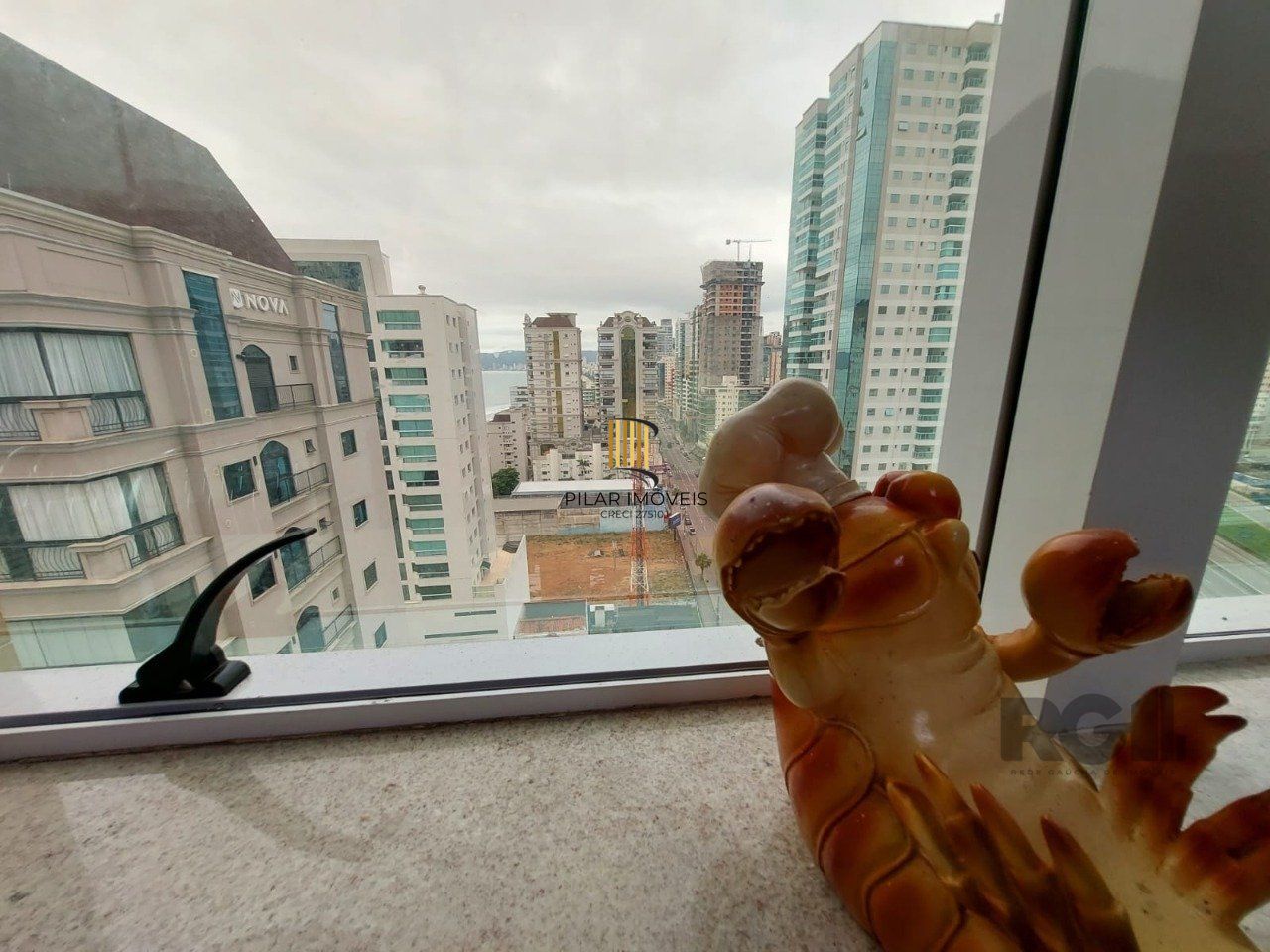 APARTAMENTO 3 SUITES - ANDAR ALTO - VISTA PARA O MAR - MEIA  PRAIA - ITAPEMA - SC