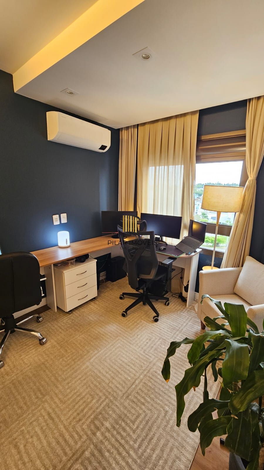 Apartamento de 2 dormitórios 2 suítes , vaga dupla coberta escriturada !