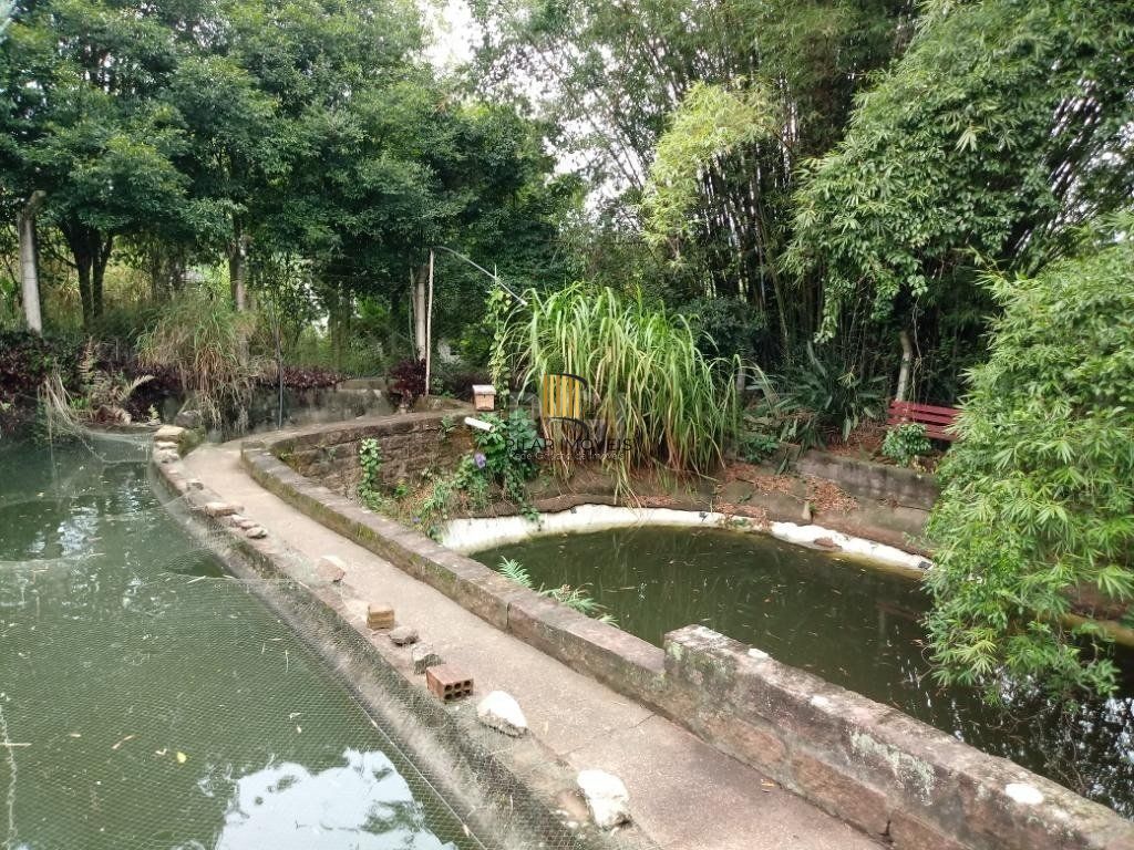 Sítio para Venda - 300m², 3 dormitórios, sendo 1 suites, 4 vagas - Krahe, Viamão