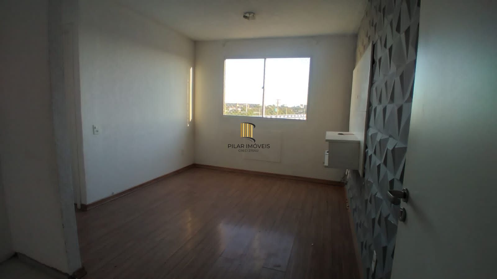 Apartamento com 02 quartos e 01 vaga no Bairro Sarandi