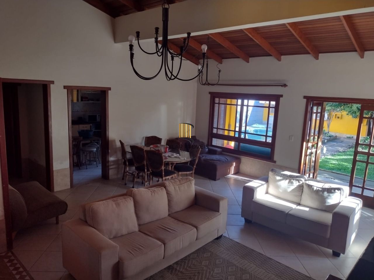 Casa para Venda - 693.6m², 5 dormitórios, sendo 3 suites, 4 vagas - Hípica