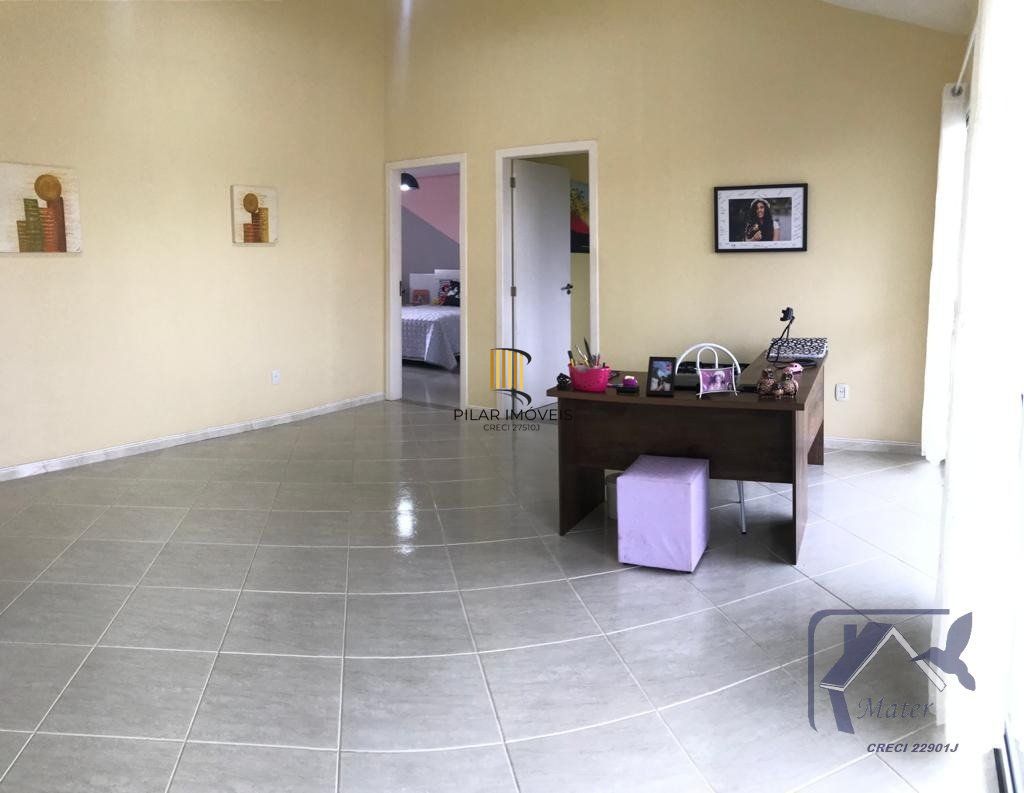 Casa para Venda - 0m², 5 dormitórios, sendo 2 suites, 2 vagas - Village