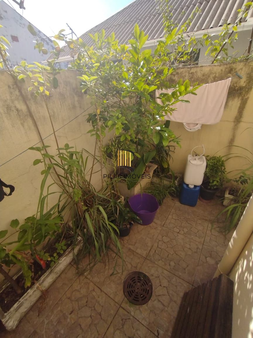 Apartamento 02 dormitórios, com pátio no Bairro São Geraldo