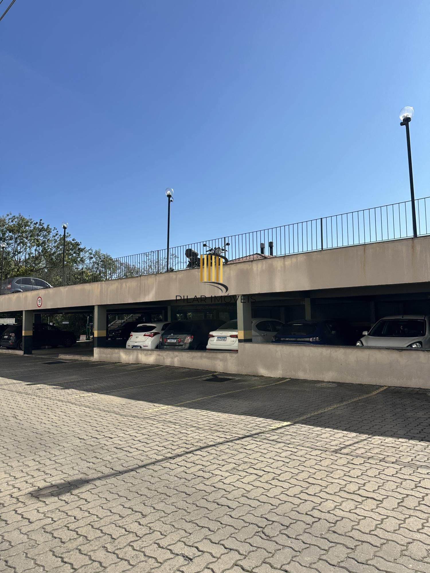 APARTAMENTO COM 2 QUARTOS VAGA ESCRITURADA E ELEVADOR, BAIRRO VILA NOVA, Poa-RS