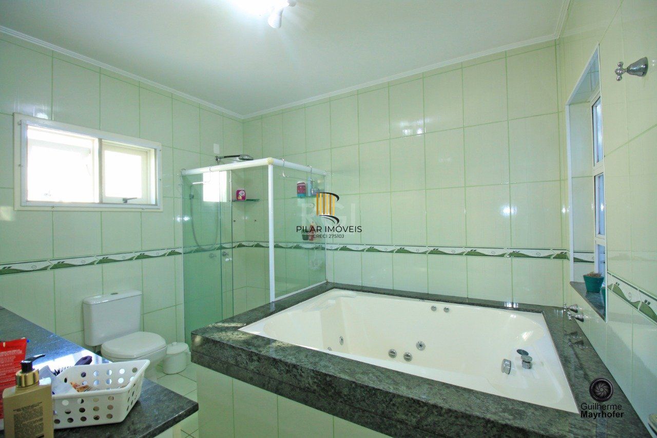 Casa para Venda - 328.5m², 3 dormitórios, sendo 1 suites, 3 vagas - Cavalhada, Porto Alegre
