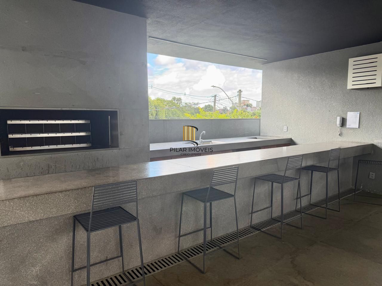 Apartamento com box duplo no bairro Teresópolis