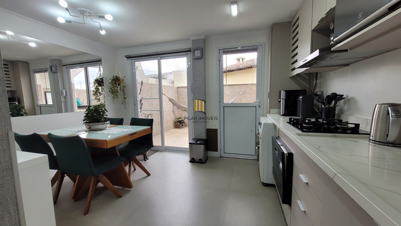 🏡 Casa em Condomínio Fechado- 2 quartos - 2 vagas – Bairro Cavalhada, Porto Alegre