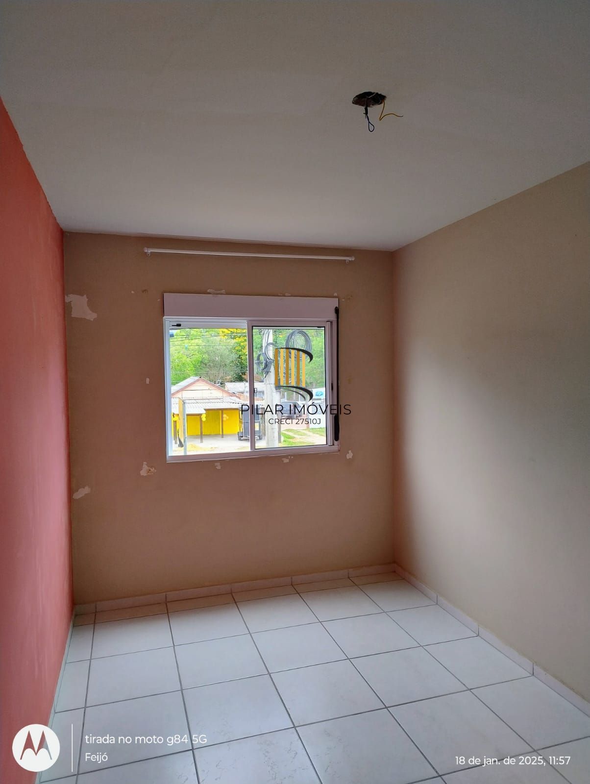 Apartamento com 02 quartos e 01 vaga no Bairro Chapéu do Sol