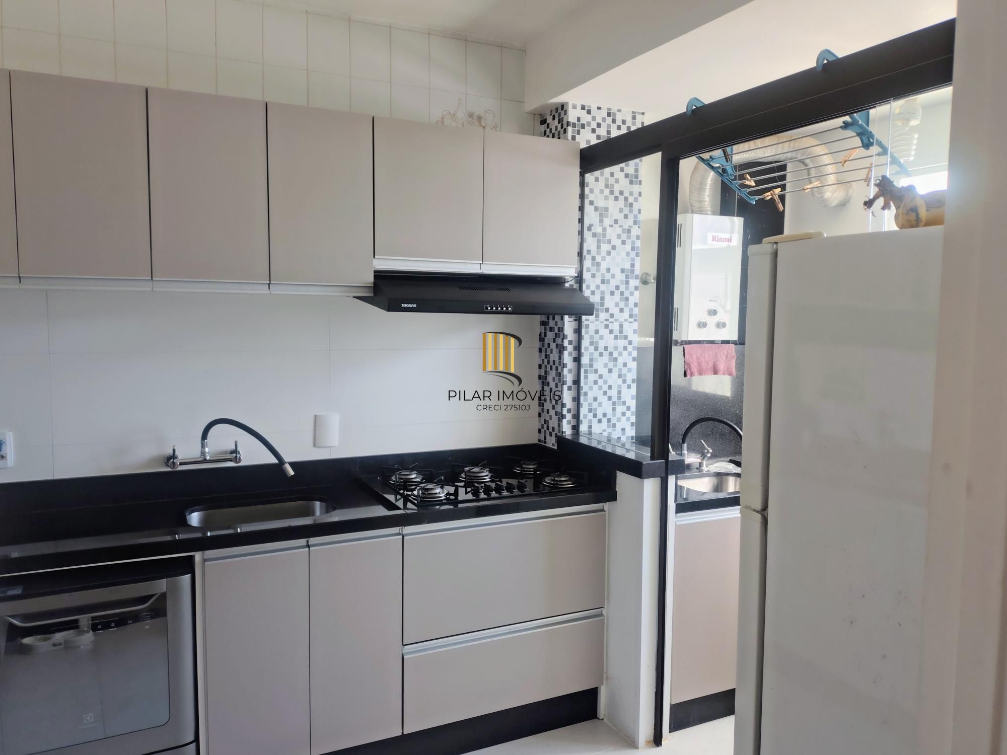 Apartamento térreo com 62m², 2 quartos, vaga coberta, Cavalhada, Porto Alegre/RS