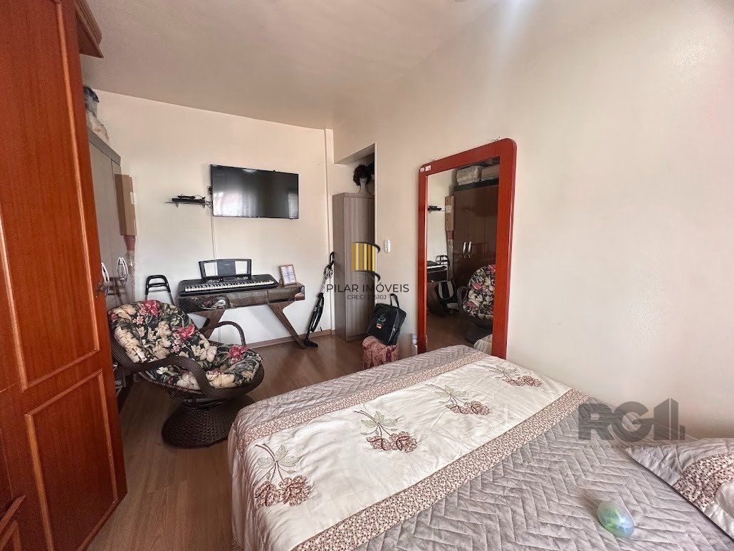 Apartamento a venda, dois dormitórios mobiliado no bairro Cristal.