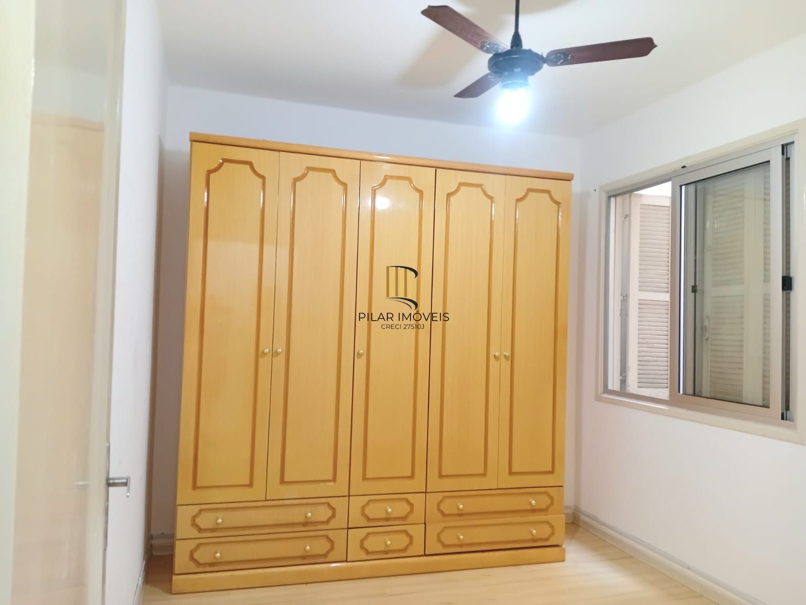 Apartamento 3 dormitórios, frente, sacada no bairro Santana - Porto Alegre - RS