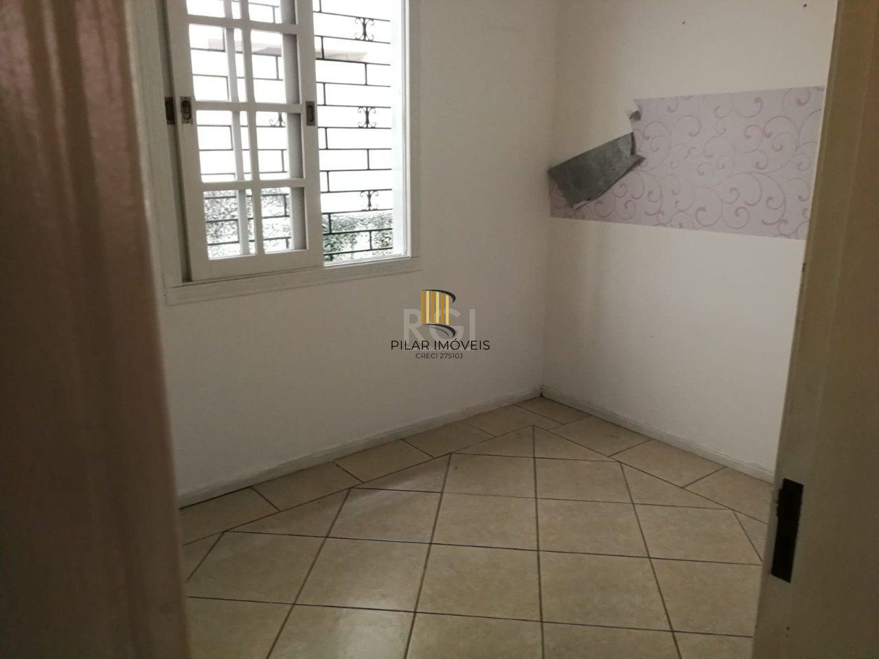 Casa para Venda - 170m², 3 dormitórios, 3 vagas - Nonoai, Porto Alegre