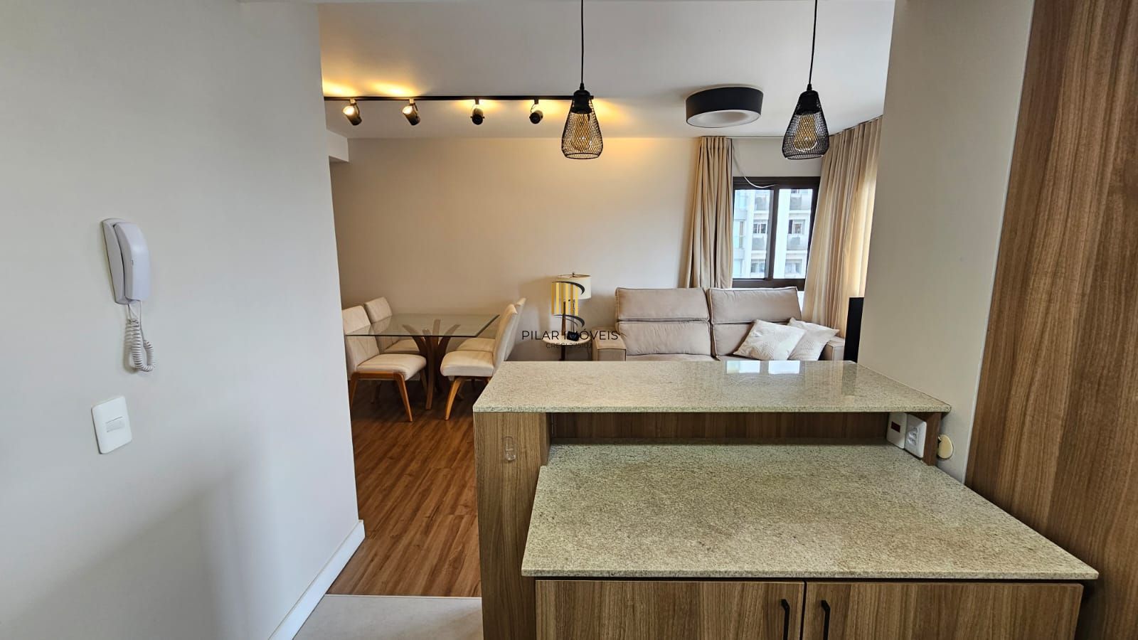 Apartamento de 2 dormitórios 2 suítes , vaga dupla coberta escriturada !