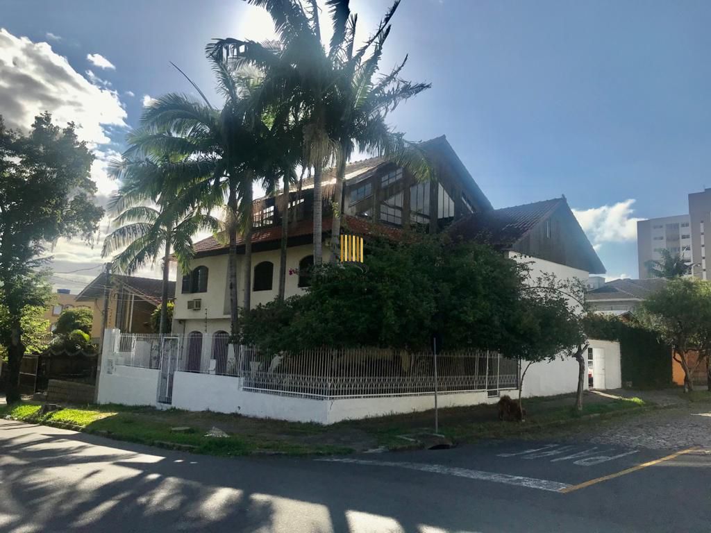 Mansão com 05 Quartos no Bairro Partenon - Pilar Imóveis