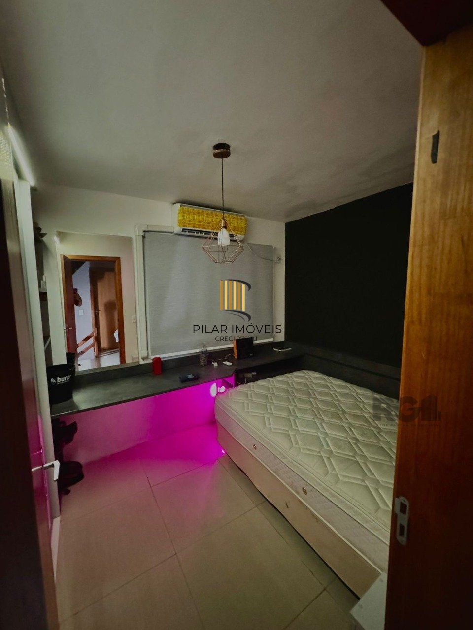 Casa na Hípica de 3 dormitórios e vaga