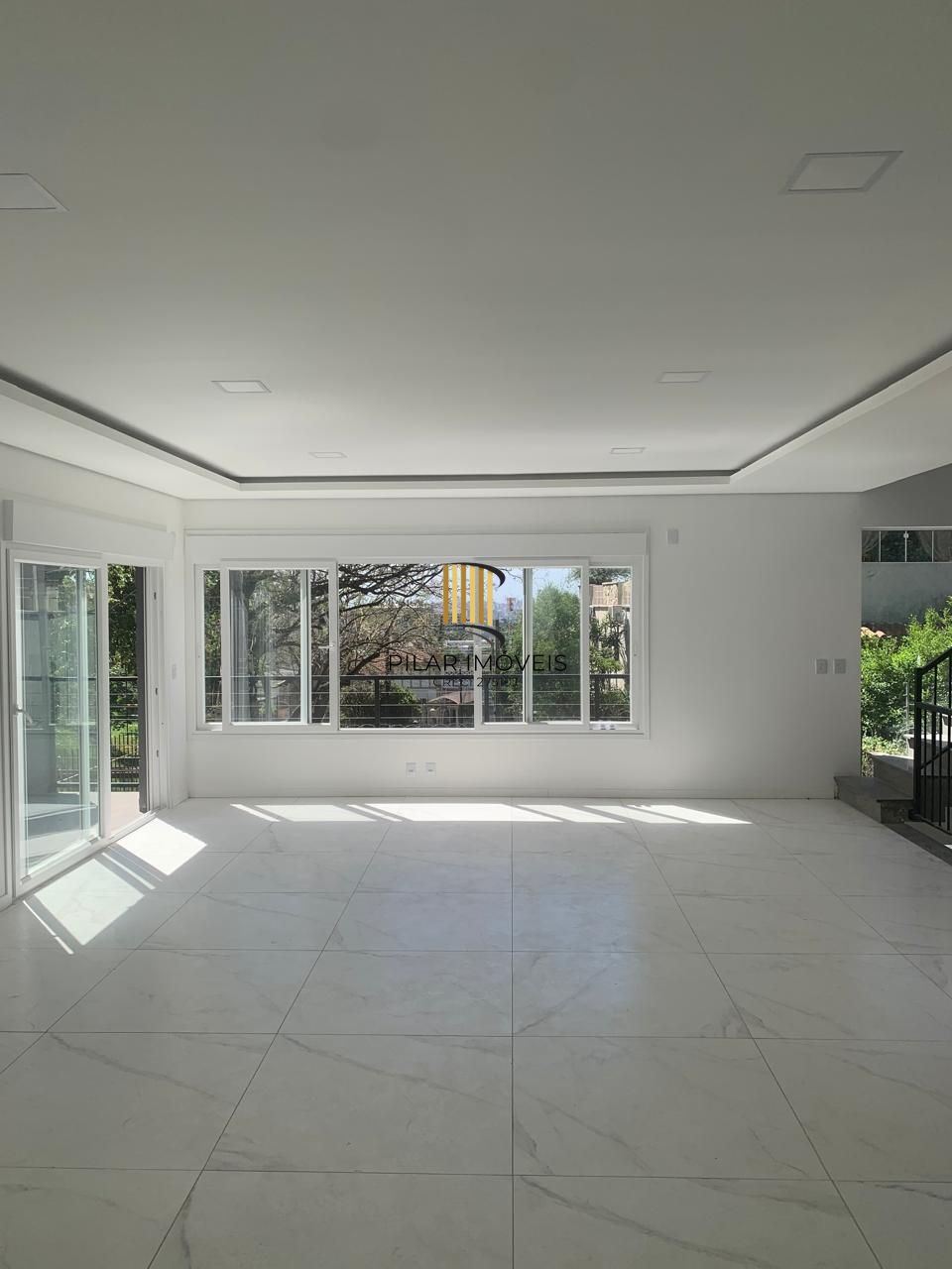 Casa com 3 dormitórios e suíte à Venda no Bairro Medianeira - Porto Alegre/RS