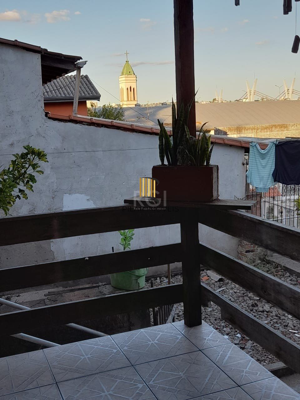 Casa 4 dormitórios, 1 vaga - Partenon, Porto Alegre RS