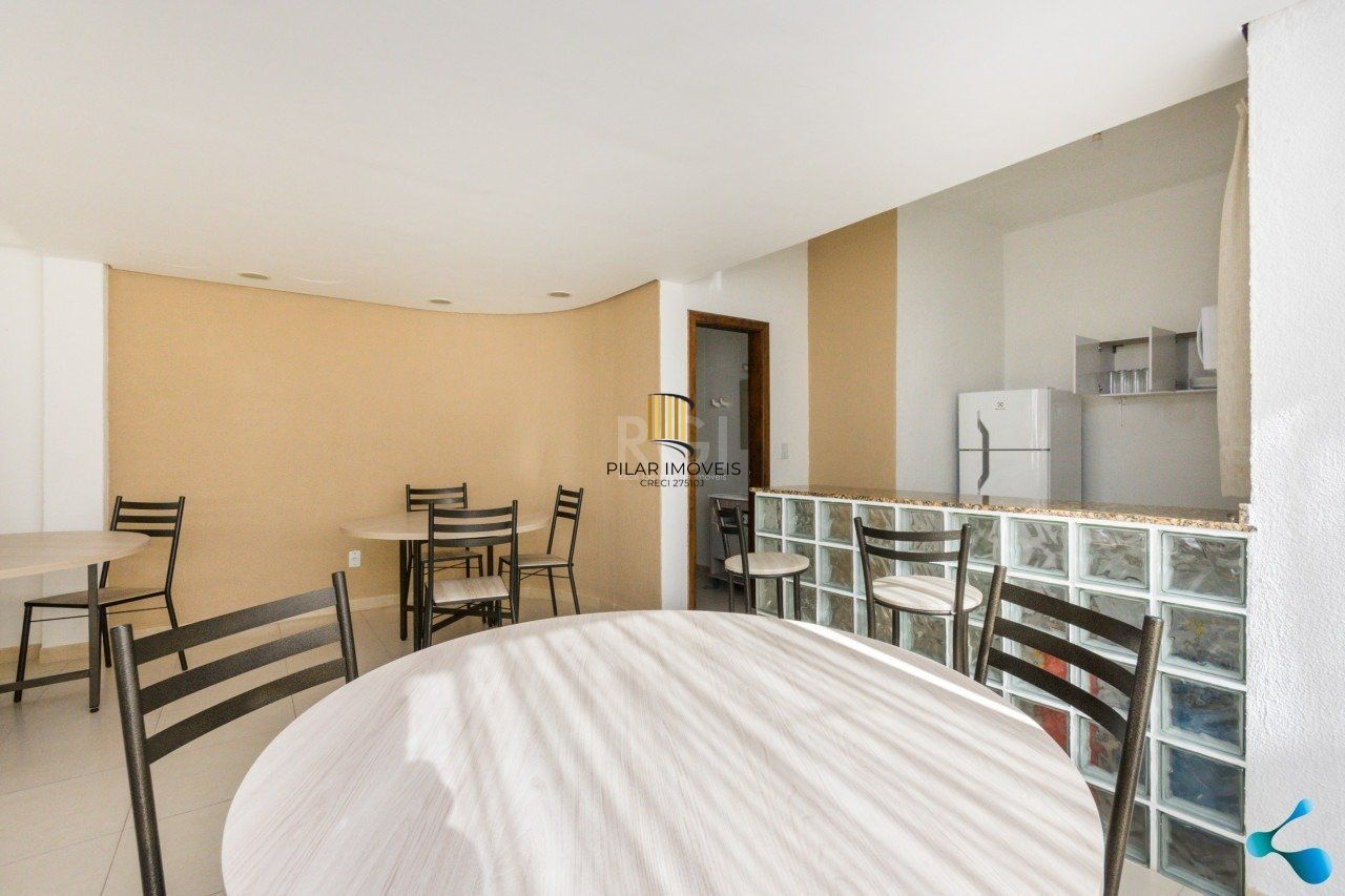Apartamento 02 dormitórios No Bairro Tristeza em Porto Alegre/RS