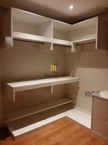 Apartamento de 3 dormitórios com vaga no bairro Partenon