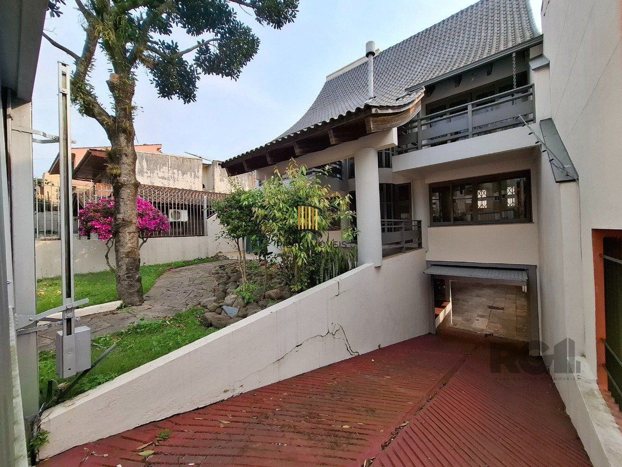 Casa com 537,00 m² com 04 dormitórios no Bairro Tristeza