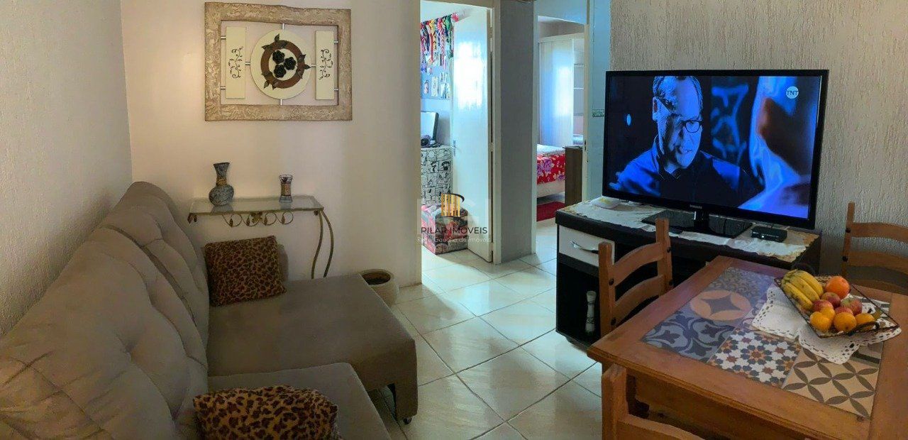 Apartamento de 2 dormitórios no bairro Rubem Berta