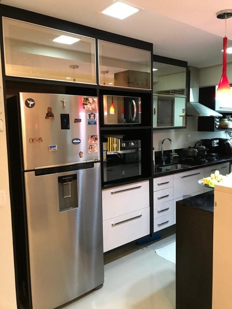 APARTAMENTO COM SACADA E VAGA NO PARTENON EM PORTO ALEGRE-RS