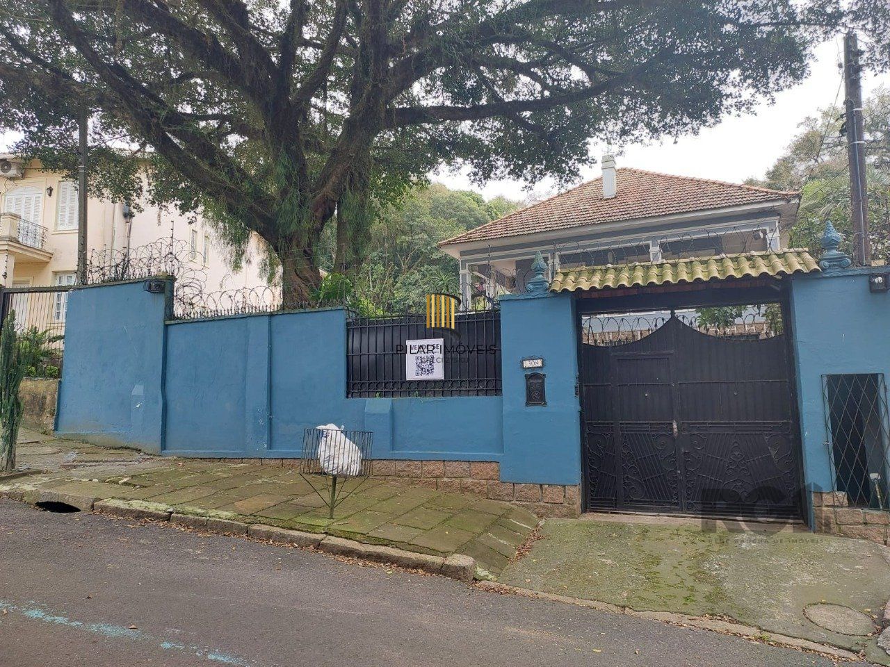 CASA DE 3 QUARTOS - 1 SUITE - 1 HOME OFFICE - LAREIRA - PISCINA - PÁTIO - IPANEMA - ESPÍRITO SANTO - PORTO ALEGRE - RS