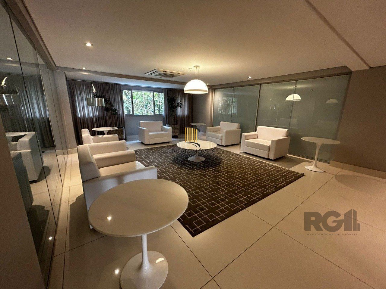 APARTAMENTO, 1 DORMITÓRIO, SACADA COM CHURRASQUEIRA, VAGA DE GARAGEM, BAIRRO PETRÓPOLIS, PORTO ALEGRE/RS