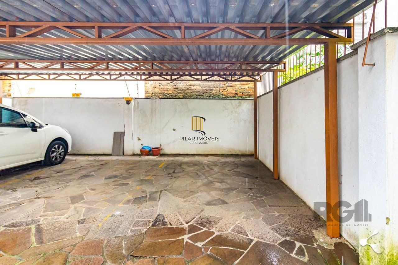 Apartamento com 2 dormitórios e 1 vaga de garagem escriturada  no bairro Rio Branco