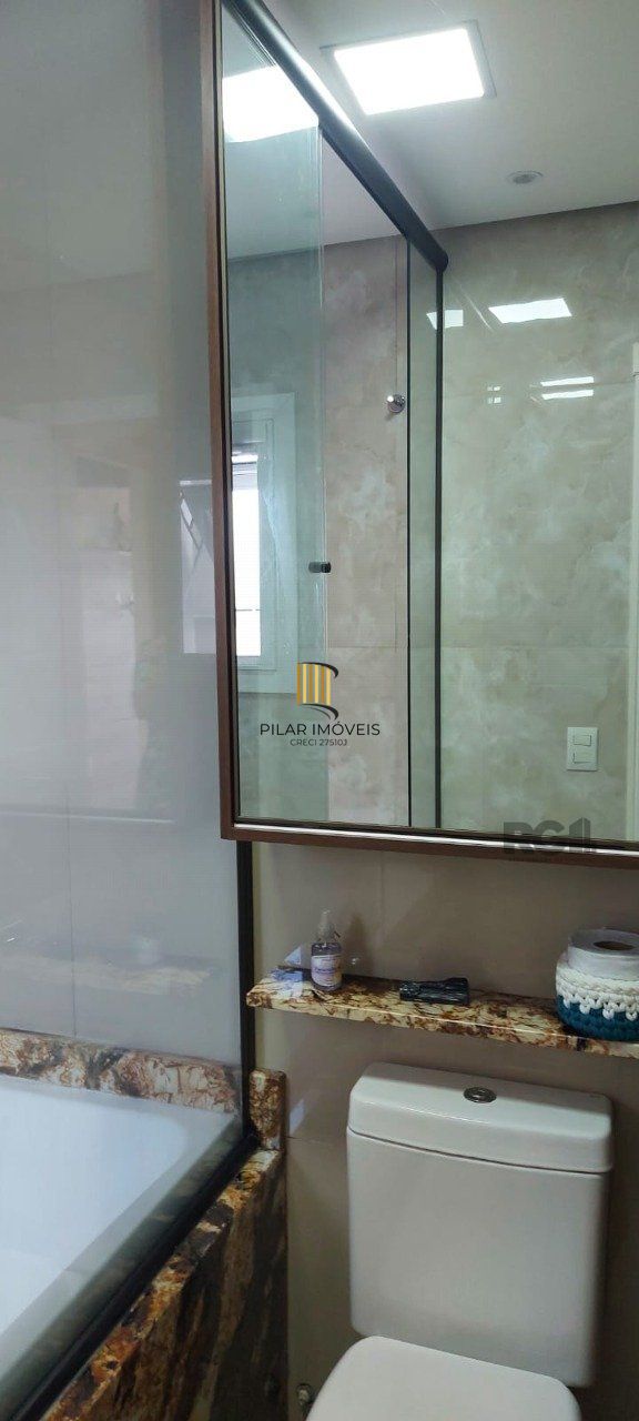 Casa com 2 dormitórios, sendo 1 suíte no bairro Florida em Guaíba