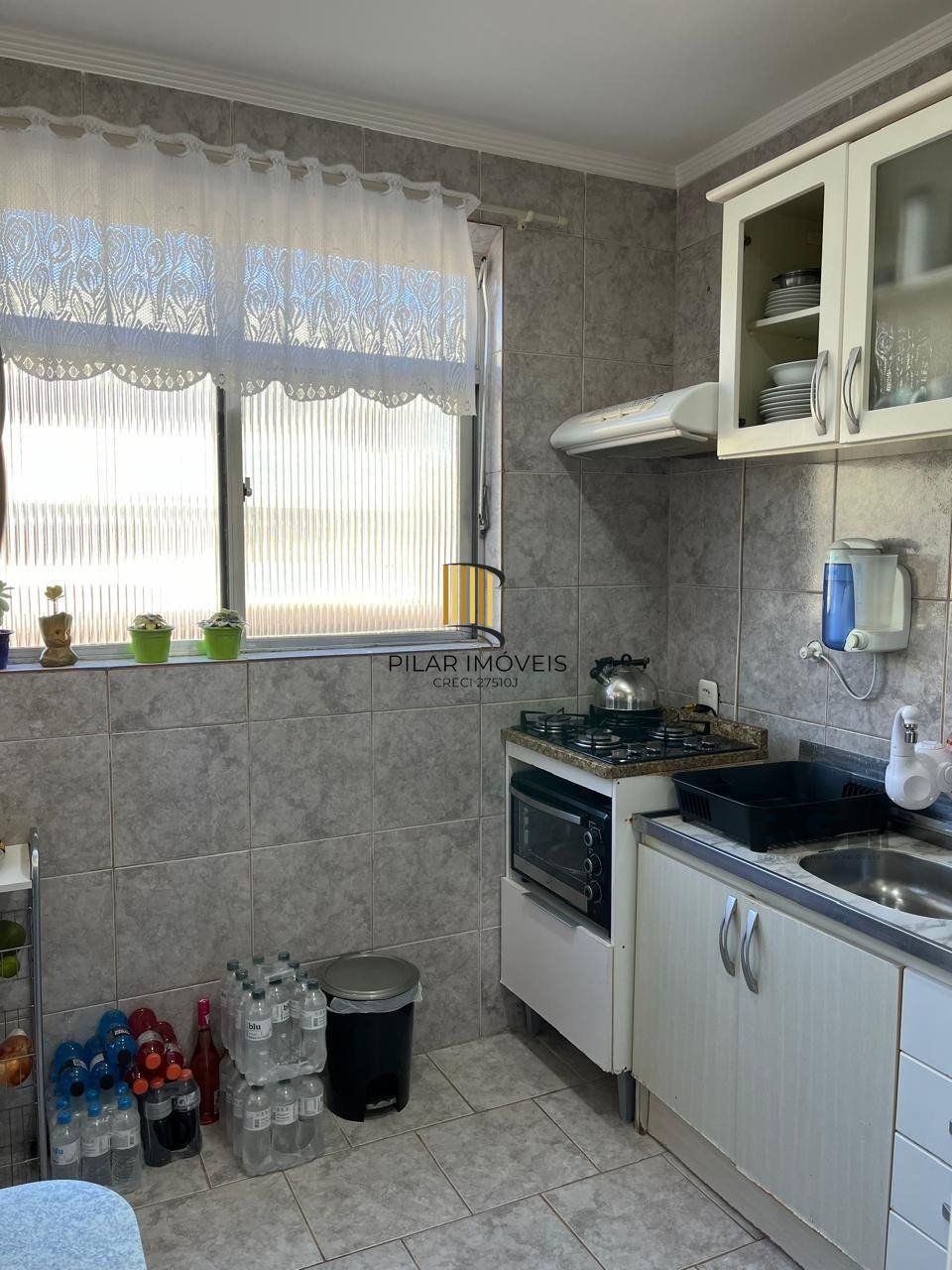 Apartamento com 2 quartos, vaga de garagem, lavabo, no bairro Cristal, Porto Alegre/RS