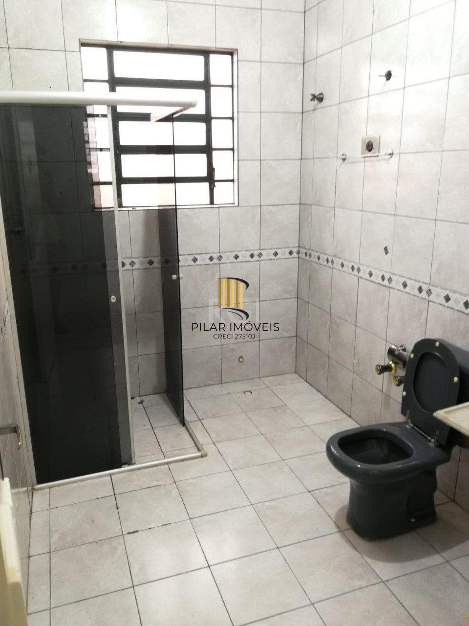 Casa para Venda - 170m², 3 dormitórios, 3 vagas - Nonoai, Porto Alegre