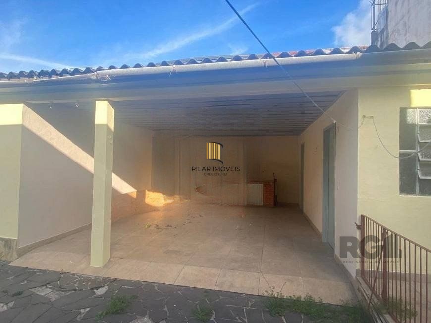 Casa  com 03 dormitórios e 01 suíte no Bairro Partenon Porto Alegre/RS