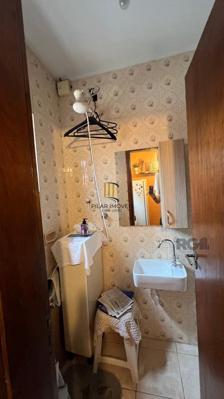 Apartamentos com 5 quartos, 2 suítes, 4 vagas de garagem, no bairro Santana, Porto Alegre/RS